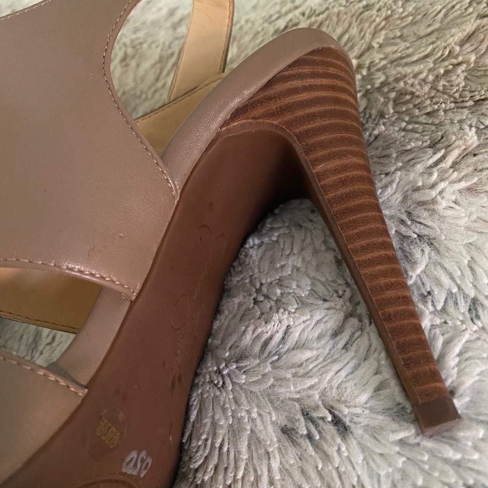 Jessica Simpson Tan Heels - Picture 2 of 3